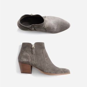 Violet & Red Carley Suede Boots - Dark Grey